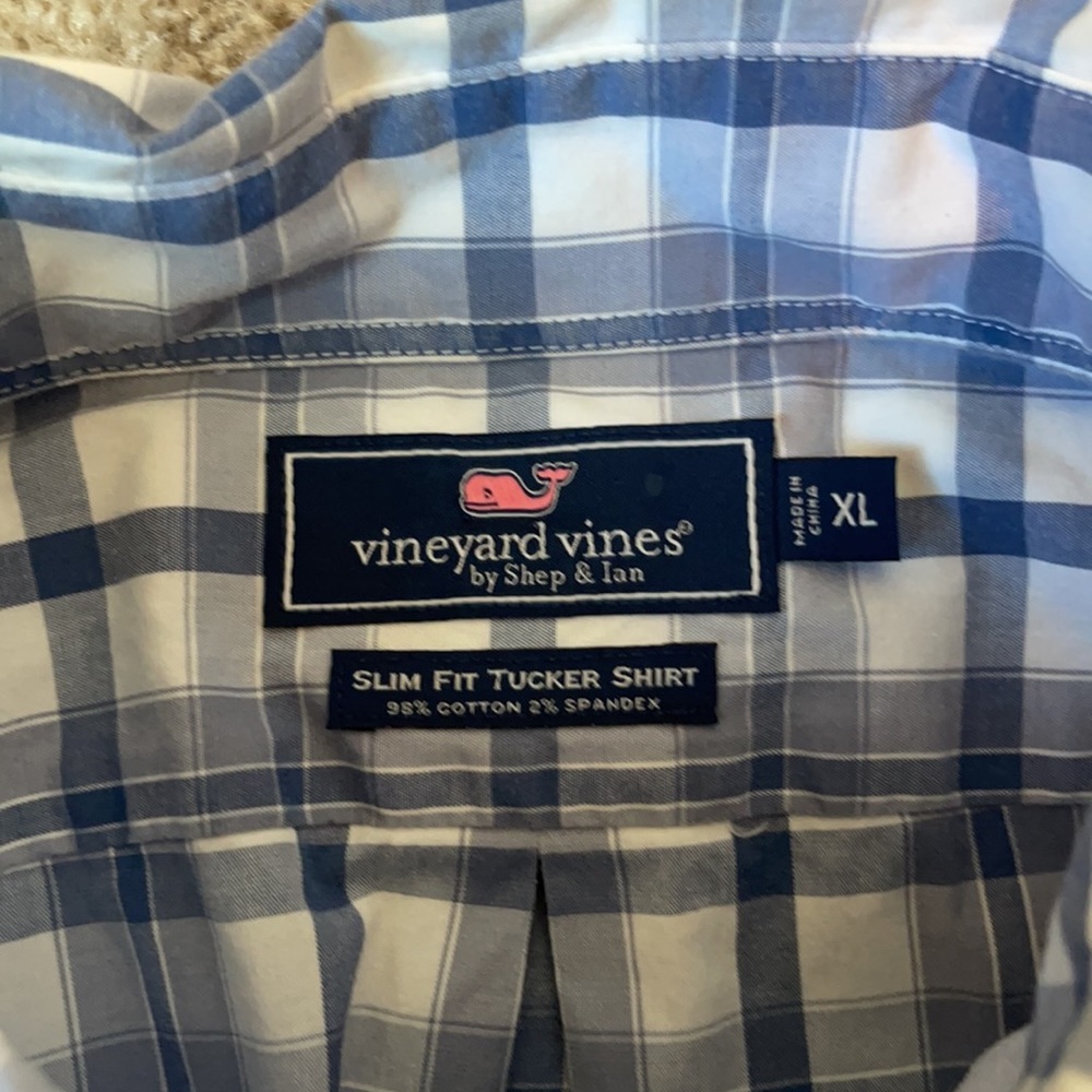 Vineyard Vines Button Down. - image 2